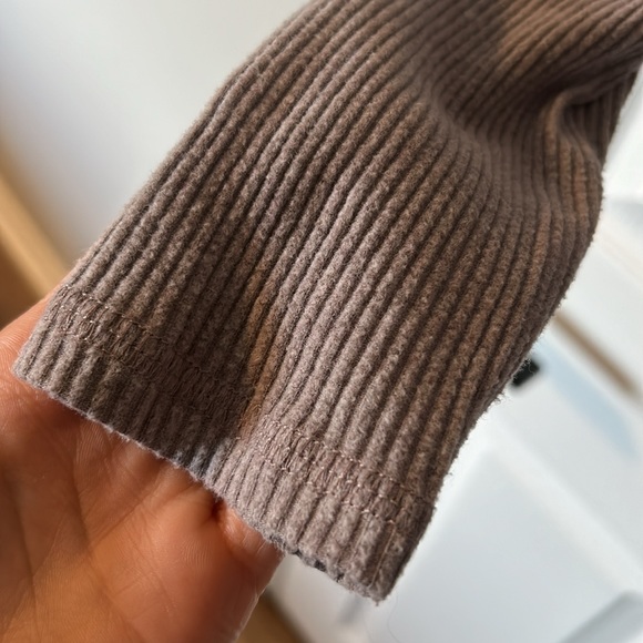 Old Navy Plush Rib Knit Long Sleeve - Picture 3 of 4